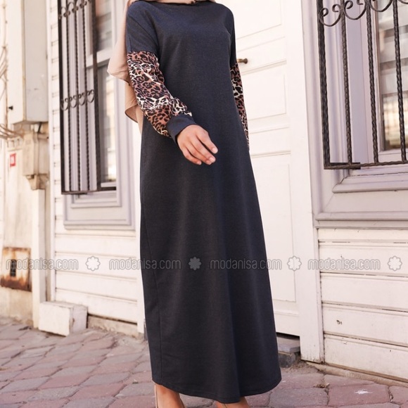 Puff Sleeve Fancy Dress - Picture 7 of 8